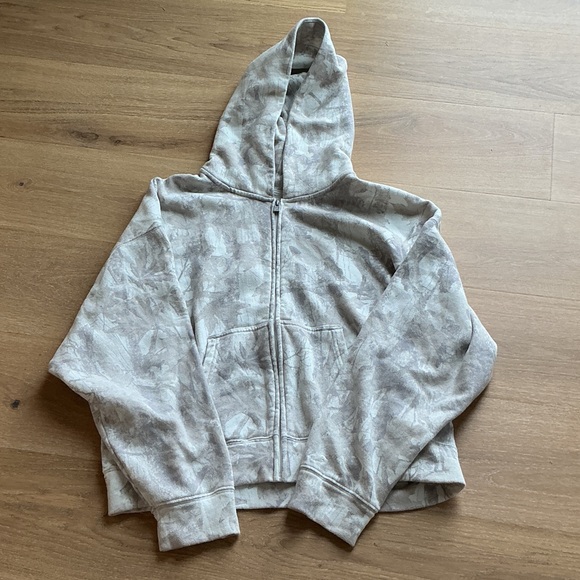 Hollister Cream Camo Zip-Up Hoodie | Size S - Picture 4 of 6